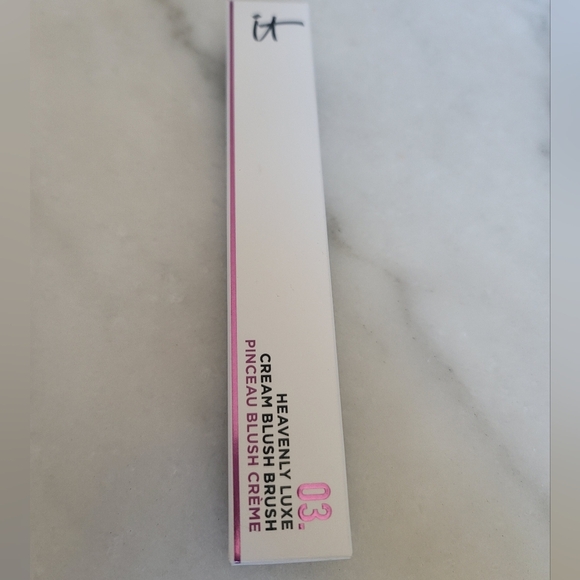 IT Cosmetics Heavenly Luxe Cream Blush Brush - NWB - Picture 1 of 3